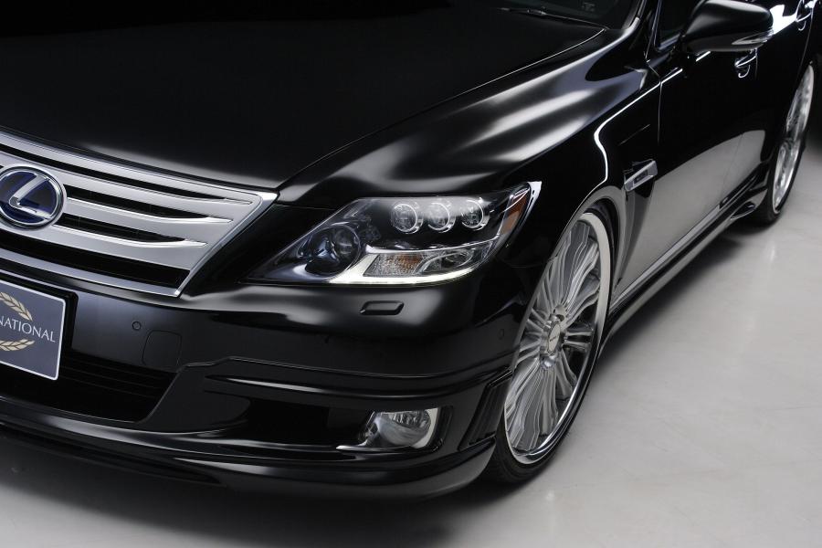 Lexus LS600h Executive Line by Wald 2010 года  (фото 55 из 81)